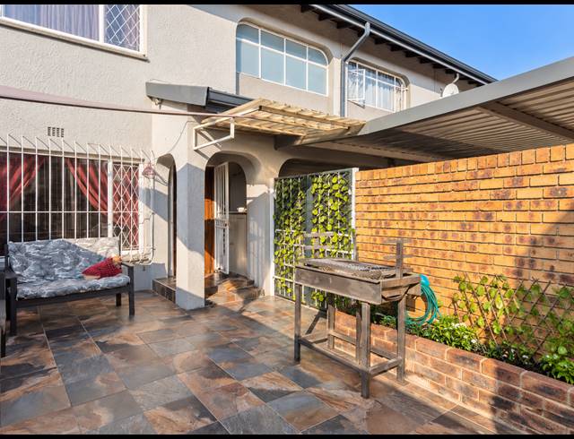 3.5 BEDROOM DUPLEX FOR SALE IN BEYERS PARK